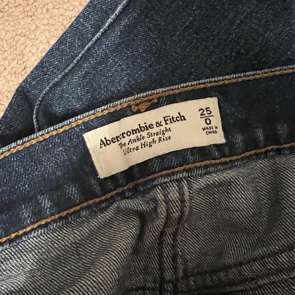 Abercrombie jeans - Picture 4 of 4